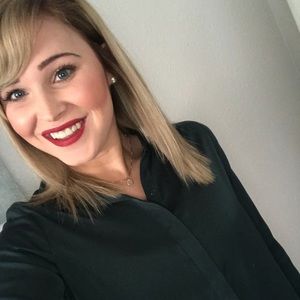 Meet your Posher, Josette